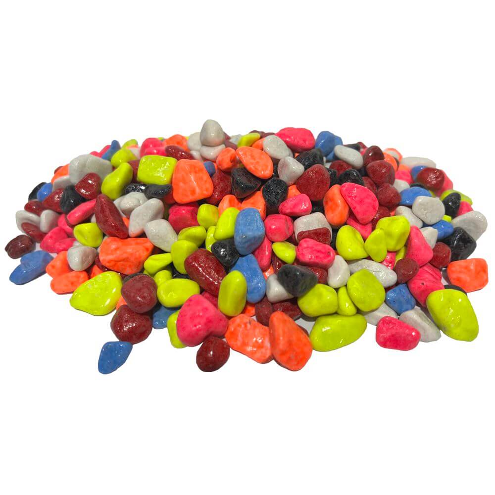Pietris colorat mix 1 kg. 1 Pietris colorat mix 1 kg special conceput pentru acvariu. Pietris decorativ ce nu se decoloreaza in timp. Pietris acvariu colorat ceramizat de calitate premium. Colorarea acestui pietris decorativ se realizeaza prin ceramizare fiind practic imposibil de a-si pierde culoarea. Granulatia este de aproximativ 1 cm. Un pietris 100% sigur pentru a fi introdus in acvariu. Adu un plus de culoare in acvariu cu pietrisul colorat mix de 1 kg! Este special conceput pentru a infrumuseta orice mediu acvatic. Acest pietris pentru acvariu ramane vibrant ani de zile, datorita procesului de ceramizare. Granulatia de aproximativ 1 cm il face ideal pentru orice setare.
