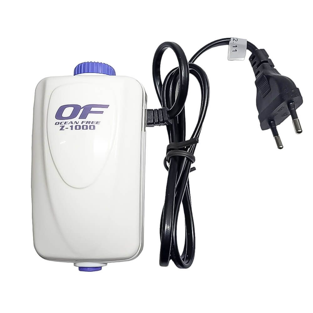 Pompa aer acvariu silentioasa Zero Noise cu o iesire 4 Pompa aer acvariu silentioasa Zero Noise cu o iesire pentru aerare acvarii, asigura oxigenare eficienta si fara zgomot. Pompa acvariu silentioasa. Pompa de aer acvariu silentioasa Zero Noise cu o iesire este alegerea perfecta pentru aerare acvarii fara zgomot. Aceasta pompa acvariu silentioasa asigura oxigenarea eficienta, fiind ideala pentru acvariile de toate dimensiunile. Daca esti in cautarea unei recomandari pentru pompa aer silentioasa, acest model produs de Ocean Free este solutia ideala. Este cea mai calitativa pompa aer cu o singura iesire din gama noastra de pompe aer pentru acvariu, garantand un nivel de zgomot redus in functionare, practic nu se aude in timpul functionarii, oferind un mediu linistit atat pentru tine, cat si pentru pestii tai. Beneficii principale: Pompa aer acvariu silentioasa: Functionare extrem de silentioasa, fara a deranja mediul din jurul acvariului. Pompa acvariu silentioasa: Asigura un nivel de zgomot extrem de redus, practic nu se aude in timpul functionarii. Aerare acvarii: Asigura oxigenarea necesara pentru un mediu acvatic sanatos. Recomandare pompa aer silentioasa: Produsul ideal pentru cei care cauta eficienta si liniste. Ocean Free: Marca de incredere, recunoscuta pentru calitatea si durabilitatea produselor sale. Caracteristici tehnice: Model: Z1000 (o iesire) Putere: 1,8 W Debit de aer: 72 litri / ora (1200 cc / min.) Dimensiuni: 14 cm (lungime) x 6,5 cm (latime) x 6,5 cm (inaltime) Alte avantaje: Debit de aer reglabil pentru a se adapta nevoilor acvariului tau. Componente de inalta calitate, durabile si eficiente. Consum de energie redus, fiind o solutie economica si ecologica. Alege pompa aer acvariu silentioasa Zero Noise cu o iesire pentru a te bucura de un acvariu bine oxigenat si fara zgomot. O pompa acvariu silentioasa recomandata de de clienti pentru performanta si calitatea sa.