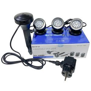 Set de trei spoturi submersibile cu LED pentru iluminat subacvatic. Pot fi folosite atat ca spoturi de exterior cat si pentru iluminat iazuri. Una din cele mai eficiente lampi pentru iazuri led subacvatica datorita senzorului de lumina. Spoturile led submersibile sunt automat pornite la lasarea serii si se opresc dimineata excluzand efortul fizic de a porni si opri lampa manual. Avantajele acestui set de trei spoturi cubmersibile cu LED: – Spoturi de exterior cu schimbare automată a spectrului de culoare RGB. – Carcasă lumini rezistentă la apă și special proiectată pentru folosire subacvatică. – Lumini potrivite pentru iluminat iazuri, cascade de apă, alei sau grădini ornamentale. – Pot fi folosite în apă sau lângă apă. – Spoturi cu înclinare reglabilă a luminii. – 12 x LED pe fiecare spot. – Senzor zi/noapte (activare automată a luminilor în întuneric / oprire automată dimineața. – Iluminat subacvatic LED de înaltă eficiență cu economisire de energie electrică 3×1,5W, 12V. – Spectru de lumină multicolor pentru un plus de culoare dat locului în care este poziționat spotul. – Leduri RGB ce isi schimba in mod constant si ciclic culoarea pentru un plus de lumina feerica. – Lungime generoasa a cablului de alimentare. – Alimentatorul se conecteaza direct la priză iar din acesta pleacă un curent de 12V si o putere de 3W fiind o tensiune inofensiva atat omului cat si mediului acvatic. – Dimensiuni mici, formă atractivă. – Ușor de instalat și de folosit. Dimensiuni spot luminos: Φ57,4 x 54 x 70,3 mm. Distanța cablurilor între spoturi este de 1 m. Set de trei spoturi submersibile cu LED cu lungimea cablului de alimentare de la spoturi la senzorul de lumina este de 4,7 metri. Lungimea cablului de alimentare de la senzorul de lumina la sursa de alimentare este de 1,9 metri. Acest set de trei spoturi submersibile LED este conceput special pentru iluminatul subacvatic în iazuri, grădini și alte zone exterioare. Aceste spoturi sunt echipate cu tehnologie fiabilă si rezistentă oferind o soluție eficientă și atractivă de iluminat. Sunt perfecte atât pentru uzul exterior, cât și pentru crearea unui ambient feeric în iazurile de grădină și în fântânile arteziene. Iluminare automată și eficientă Unul dintre cele mai mari avantaje ale acestor spoturi de exterior LED este senzorul de zi/noapte care permite activarea automată a luminilor la lăsarea serii și oprirea lor în zorii zilei. Acest detaliu elimină necesitatea intervenției manuale pentru pornirea și oprirea iluminatului, oferind un confort maxim utilizatorilor. Fiecare spot este dotat cu 12 LED-uri care asigură o iluminare de înaltă eficiență și un consum redus de energie, de doar 3×1,5W. Design versatil și rezistent Spoturile sunt dotate cu o carcasă robustă și rezistentă la apă, concepută special pentru utilizare subacvatică. Designul lor compact și atractiv, împreună cu posibilitatea de a regla înclinarea luminii, face aceste spoturi extrem de versatile și adaptabile la orice mediu. Se pot instala ușor în apă sau în apropierea apei, fiind ideale pentru iluminat iazuri, cascade de apă sau grădini ornamentale. Spectru de culoare RGB și iluminat subacvatic feeric Schimbarea automată a spectrului de culoare RGB adaugă o notă de culoare și dinamism locului în care sunt instalate spoturile. LED-urile RGB își schimbă în mod constant și ciclic culoarea, creând un efect luminos feeric și captivant. Această caracteristică transformă orice spațiu într-un peisaj de poveste, perfect pentru serile petrecute în grădină sau pentru evenimentele organizate în spații exterioare. Specificații tehnice și montaj simplu Lungimea generoasă a cablurilor între spoturi este de 1 metru, iar lungimea totală de la spoturi la sursa de alimentare ajunge până la 6,6 metri, oferind flexibilitate maximă în plasarea lor. Alimentatorul se conectează direct la priză, oferind o tensiune de 12V care este inofensivă atât pentru om, cât și pentru mediul acvatic. Instalarea acestor spoturi LED submersibile este rapidă și ușoară, fiind necesare doar câteva minute pentru a transforma complet atmosfera oricărui spațiu exterior sau acvatic. Alegeți soluția inteligentă și estetică pentru iluminat subacvatic sau exterior cu setul nostru de spoturi LED submersibile – eficiență, siguranță și magie, toate într-un singur produs.