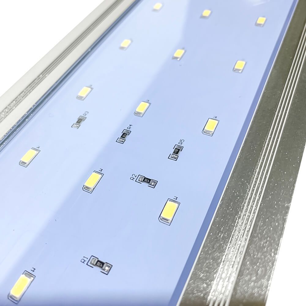 Lampa LED pentru acvariu plantat 60 cm cu 48 leduri 3 Detaliu lampa LED pentru acvariu plantat, lampa led acvariu 60 cm, lampa acvariu 60 cm, lampa acvariu plantat, lampa led acvariu plantat, led acvariu plantat