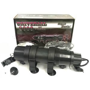 Sterilizator UV 9W Aqua Zonic, echipat cu tub uv 9W, ideal ca filtru UV acvariu si sterilizator UV iaz, pentru apa limpede, fara bacterii si microbi. Sterilizator UV 9W Aqua Zonic Sterilizatorul UV 9W Aqua Zonic este solutia perfecta pentru mentinerea apei din acvarii si iazuri curate si sanatoase. Echipat cu un tub UV 9W, acest filtru UV acvariu si sterilizator UV iaz asigura eliminarea bacteriilor si a algelor verzi, prevenind astfel aparitia apei tulburi si a mirosurilor neplacute. Caracteristici principale: Putere: 9W Lungime de unda UV: 250 nm, ideala pentru distrugerea bacteriilor si a algelor Capacitate: Eficient pentru iazuri de pana la 9000 litri si acvarii de pana la 800 litri Sistem de oprire automata: Siguranta sporita prin oprirea automata a lampii cand este deschisa Culoare: Negru Cablu de alimentare: 5 metri, pentru flexibilitate in instalare Durata de viata a tubului UV: Pana la 5000 ore, pentru o functionare de lunga durata Avantaje: Apa limpede si sanatoasa: Sterilizatorul UV 9W Aqua Zonic elimina bacteriile si algele din apa, asigurand un mediu curat si sigur pentru pesti. Fara efecte secundare: Radiatiile UV-C nu afecteaza negativ pestii sau plantele din acvariu. Reducerea germenilor: Reduce semnificativ numarul total de germeni, diminuand riscul de infectii si boli in randul pestilor. Instalare si Intretinere facile: Design-ul compact si cablul lung permit o instalare usoara, iar sistemul de oprire automata adauga un plus de siguranta. Detalii tehnice: Voltaj: 230 V / 50 Hz Dimensiuni: 310x110x135 mm Sterilizatorul UV 9W Aqua Zonic este un produs de inalta calitate, conceput pentru a mentine apa din acvarii si iazuri limpede si sanatoasa. Cu ajutorul acestui filtru UV acvariu si sterilizator UV iaz, veti avea parte de un mediu acvatic optim, fara a folosi substante chimice daunatoare. Investiti in sanatatea pestilor dumneavoastra cu Sterilizatorul UV 9W Aqua Zonic! Lampa UV acvariu 9W aduce numeroase avantaje folosita in iaz si in acvariu, printre care: Eliminarea algelor verzi: Lampa UV-C este extrem de eficienta in eliminarea algelor verzi care pot transforma apa verde intr-o masa tulbure si neatractiva. Razele UV-C distrug celulele algelor, mentinand apa limpede si curata. Reducerea bacteriilor si a parazitilor: Razele UV-C au capacitatea de a distruge bacteriile si parazitii prezenti in apa, reducand riscul de boli pentru pestii din acvariu sau iaz. Aceasta sterilizare imbunatateste sanatatea generala a pestilor si a altor vietuitoare acvatice. Imbunatatirea calitatii apei: Prin reducerea numarului de microorganisme daunatoare si a algelor, lampa UV- C contribuie la mentinerea unei calitati superioare a apei. Acest lucru este esential pentru un mediu sanatos in care pestii si plantele acvatice pot prospera. Reducerea mirosurilor neplacute: Eliminarea bacteriilor si a algelor ajuta la prevenirea dezvoltarii mirosurilor neplacute care pot aparea in acvarii sau iazuri neintretinute corespunzator. Mentenanta redusa: Prin utilizarea unei lampi UV-C, necesitatea schimbarii frecvente a apei si curatarea manuala a algelor este redusa semnificativ, facand intretinerea acvariului sau iazului mult mai usoara si mai eficienta. Compatibilitate cu diferite sisteme de filtrare: Lampa UV- C poate fi integrata usor in majoritatea sistemelor de filtrare existente, adaugand un nivel suplimentar de purificare fara a necesita modificari majore. Eficienta energetica: Majoritatea lampilor UV-C moderne sunt proiectate sa fie eficiente din punct de vedere energetic, oferind performante ridicate cu un consum redus de energie electrica. Siguranta: Lampile UV-C sunt echipate cu functii de siguranta care impiedica expunerea directa la radiatiile UV, protejand utilizatorii si animalele de efectele nocive ale razelor UV. Folosirea unei lampi UV-C in iaz si acvariu este o solutie excelenta pentru mentinerea unui mediu acvatic curat, sanatos si estetic placut, imbunatatind semnificativ bunastarea pestilor si reducand efortul necesar pentru intretinerea acestuia.