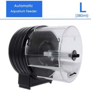 Dozator mancare pesti de 380 ml Large Size este solutia ideala pentru hranirea automata a pestilor. Acest hranitor automat pesti permite programare usoara si distribuire precisa. Perfect ca hranitor acvariu pentru acvarii medii si mari.