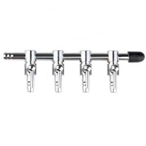 Teu aer metalic cu 4 iesiri, distribuitor aer cu robineti. Distribuitor aer teu si robineti metalici pentru acvariu sau iaz eficient si usor de folosit. Acest distribuitor aer cu robineti este ideal pentru acvarii, iazuri sau alte sisteme ce necesita o distributie precisa a aerului. Confectionat din otel inoxidabil, acest teu aer metalic cu 4 iesiri combina durabilitatea cu functionalitatea, fiind un accesoriu esential pentru pasionatii de acvaristica sau pentru utilizatorii care doresc o solutie robusta si eficienta pentru gestionarea aerului.