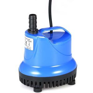 Pompa impins apa cu nivel scazut ce se poate utiliza ca pompa cascade ornamentale, pompa evacuare si recirculare apa, pompa iazuri sau pompa fantani arteziene. Optimizeaza circulatia si evacuarea apei cu pompa impins apa cu nivel scazut 5500 l/h, ideala pentru diverse aplicatii acvatice. Aceasta pompa submersibila este perfecta pentru utilizare in cascade ornamentale, iazuri, fantani arteziene si pentru recircularea si evacuarea apei. Caracteristici: Pompa impins apa cu nivel scazut: Asigura un flux constant de apa chiar si la niveluri reduse, fiind perfecta pentru aplicatii unde nivelul apei poate fluctua. Pompa cascade ornamentale: Creaza efecte spectaculoase in cascadele ornamentale, adaugand o nota estetica si sonora placuta gradinii tale. Pompa evacuare si recirculare apa: Eficienta in evacuarea apei din zone inundate sau in recircularea apei in diverse sisteme acvatice. Pompa iazuri si fantani arteziene: Ideala pentru mentinerea unui flux constant si sanatos de apa in iazuri si fantani arteziene, imbunatatind oxigenarea si prevenind stagnarea apei. Avantaje: Aspira apa la 360°: Dotata cu un sistem de aspiratie la 360° in partea inferioara, pompa asigura un flux constant si uniform de apa. Operare la nivel scazut: Poate functiona eficient chiar si la niveluri scazute de apa, atata timp cat ramane amorsata. Multiple conexiuni: Include 3 stuturi de conectare cu diametre de 16mm, 19mm si 25mm, oferind flexibilitate in instalare. Putere si performanta: Cu o putere de 115W si un debit maxim de 5500 l/h, pompa asigura o performanta ridicata in diverse aplicatii. Specificatii: Model: MY-115W Putere: 115W Debit maxim: 5500 l/h ( debit la iesirea apei din pompa fara a fi pusa in sarcina ) Dimensiuni: 17 cm (Lungime) x 13,5 cm (Latime) x 17 cm (Inaltime) Inaltimea reala a coloanei maxime de apa ridicata conform masuratorilor efectuate de noi: 3 metri Lungimea cablului de alimentare: 132 cm Voltaj: AC220V Frecventa: 50/60 Hz Utilizari recomandate: Pompa pentru cascade ornamentale: Creaza efecte spectaculoase si imbunatateste circulatia apei in cascade. Pompa pentru iazuri si fantani arteziene: Mentine un flux sanatos de apa, prevenind stagnarea si imbunatatind oxigenarea. Pompa pentru evacuare si recirculare: Ideala pentru evacuarea apei din zone inundate si recircularea in diverse aplicatii acvatice. Imbunatateste eficienta sistemelor tale acvatice cu pompa impins apa cu nivel scazut 5500 l/h. Bucura-te de o solutie versatila si performanta pentru circulatia si evacuarea apei!