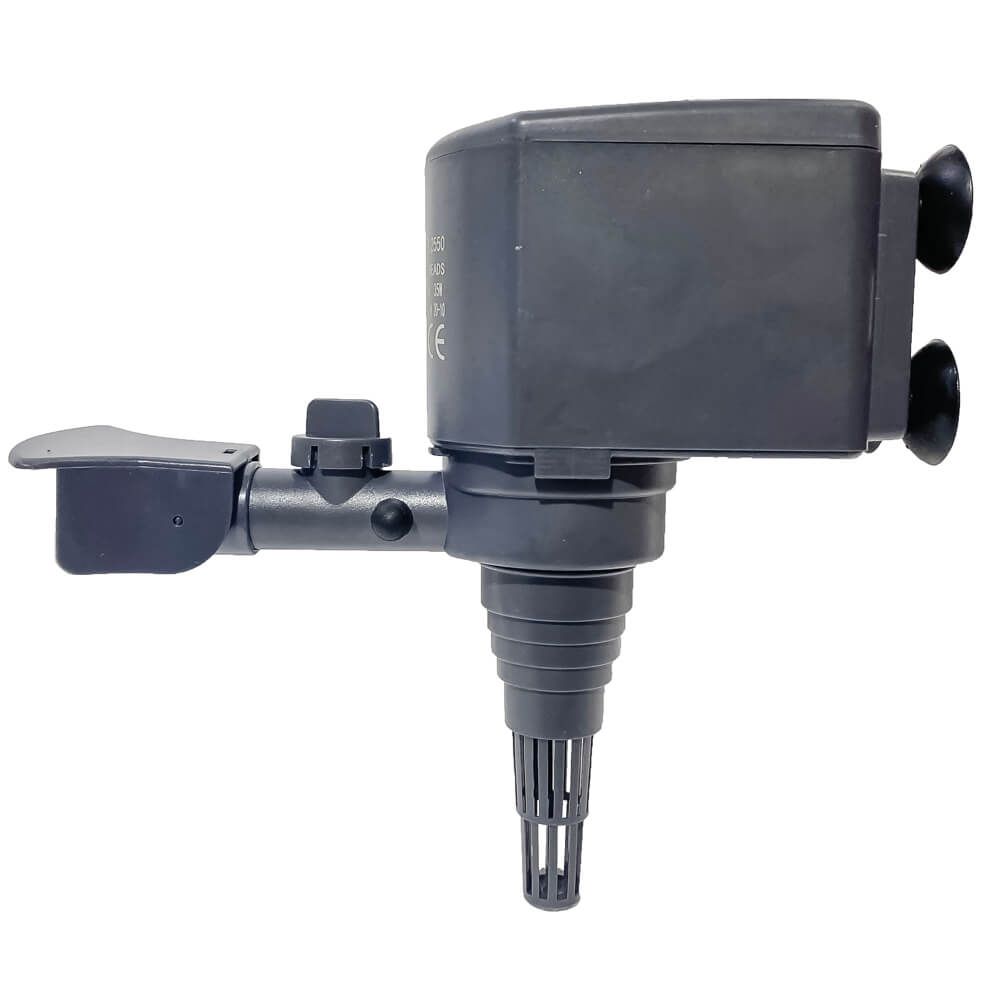 Pompa de apa 2800 litri/ora Powerhead 10 Pompa de apa 2800 l /h powerhead utilizabila ca pompa de apa submersibila, pompa recirculare apa acvariu, pompa arteziana sau pompa cascada. Pompa de apa cu debit de 2800 l/h Power Head este o alegere excelenta pentru diverse aplicatii acvatice. Aceasta pompa de apa submersibila este ideala pentru utilizare in acvarii, fantani arteziene, sisteme de recirculare a apei si cascade. Datorita debitului impresionant de 2800 litri pe ora, aceasta pompa satisface cerintele de apa ale multor proiecte acvatice. Beneficii si utilizari Pompa de apa submersibila: Pompa de apa 2800 l/h este perfecta pentru utilizarea submersibila, garantand o circulatie optima a apei in acvarii si alte medii acvatice. Pompa recirculare apa acvariu: Asigura o recirculare eficienta a apei in acvarii, mentinand un mediu sanatos pentru pesti si plante. Pompa arteziana: Ideala pentru fantani arteziene, aceasta pompa adauga un element decorativ atragator, creand un spectacol de apa fascinant. Pompa cascada: Utilizata pentru cascade, pompa asigura un flux constant de apa, accentuand frumusetea naturala a gradinii sau iazului tau. Caracteristici tehnice Debit maxim: 2800 l/h Inaltimea maxima a coloanei de apa: 2,00 m Consum electric / Putere: 35 W Dimensiuni: Lungime: 15,5 cm Latime: 6,8 cm Inaltime: 10,4 cm Inaltime inclusiv sorbul conic: 17 cm Diametrul exterior al stutului de evacuare a apei: 19 mm Diametrul exterior al gurii de absorbtie a apei: 32 mm Lungimea cablului de alimentare: 110 cm Avantaje Materiale durabile: Fabricata din materiale de foarte buna calitate, pompa are o durata de viata extinsa. Usor de intretinut: Designul simplu permite o curatare si intretinere rapida si usoara. Functie de admisie aer: In modul powerhead, pompa poate fi utilizata si cu functia de admisie aer, oferind versatilitate suplimentara. Pret pompa apa avantajos pentru un debit de 2800 litri/ora. Pompa de apa cu debit de 2800 litri/ora Power Head este solutia ideala pentru oricine cauta o pompa de apa submersibila fiabila, eficienta si versatila. Indiferent de necesitatile tale acvatice, aceasta pompa ofera performanta si durabilitate exceptionale.
