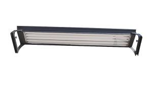 Lampa pentru acvariu de 90 cm cu neoane T5 4X39W, corp de iluminat acvariu ideal pentru o lumina acvariu puternica si uniforma. Lampa pentru acvariu de 90 cm neoane T5 4X39W – iluminare profesionala pentru acvariul tau ​ Lampa pentru acvariu de 90 cm cu neoane T5, este alegerea ideala pentru pasionatii de acvaristica care doresc un corp de iluminat acvariu eficient, puternic si uniform. Aceasta lampa acvariu neoane T5 este conceputa pentru a oferi lumina acvariu optima atat pentru acvariile de apa dulce, cat si pentru cele marine. Caracteristici: Putere si performanta: Lampa este echipata cu 4 neoane T5 Aqua Zonic Super Sun, fiecare avand 39W si o temperatura de culoare de 10000K. Aceste neoane asigura un spectru luminos ideal pentru cresterea sanatoasa a plantelor si pentru evidentierea culorilor naturale ale pestilor. Constructie durabila: Corpul de iluminat este confectionat dintr-un aliaj de aluminiu special tratat termic, oferind o rezistenta sporita la coroziune si o durata lunga de viata, de zeci de ani. Sistem reflector performant: Lampa dispune de un sistem performant de reflectie a luminii, reducand pierderile de lumina reflectata cu pana la 80%, ceea ce maximizeaza eficienta energetica si intensitatea luminoasa in acvariu. Flexibilitate si ajustabilitate: Sistemul reglabil de prindere culisabil permite fixarea lampii pe acvarii cu o lungime cuprinsa intre 60 si 98 cm. Neoanele T5 pot fi schimbate cu usurinta, permitand personalizarea spectrului luminos in functie de necesitatile acvariului tau. Protectie si siguranta: Lampa este dotata cu o protectie din PVC extra transparent, care permite trecerea luminii in proportie de 100% si impiedica patrunderea umezelii, protejand astfel neoanele si prelungind durata de viata a acestora. Beneficii: Iluminare optima: Ofera o iluminare puternica si uniforma, esentiala pentru dezvoltarea sanatoasa a plantelor si pentru crearea unui mediu acvatic vibrant. Eficienta energetica: Sistemul de reflectie avansat asigura un consum redus de energie, maximizand in acelasi timp intensitatea luminii. Durabilitate: Constructia robusta din aluminiu asigura o utilizare indelungata si rezistenta la factorii de mediu, fiind o investitie pe termen lung pentru orice acvarist. Aplicatii: Acvarii de apa dulce: Ideal pentru acvarii cu plante naturale, unde lumina puternica este necesara pentru fotosinteza si cresterea sanatoasa a plantelor. Acvarii de dimensiuni medii si mari: Potrivita pentru acvarii cu lungimea de pana la 98 cm, oferind flexibilitate in utilizare. Alege Lampa pentru acvariu de 90 cm neoane T5 4X39W pentru un sistem de iluminare performant si de incredere, care va transforma acvariul tau intr-un mediu sanatos si vibrant.