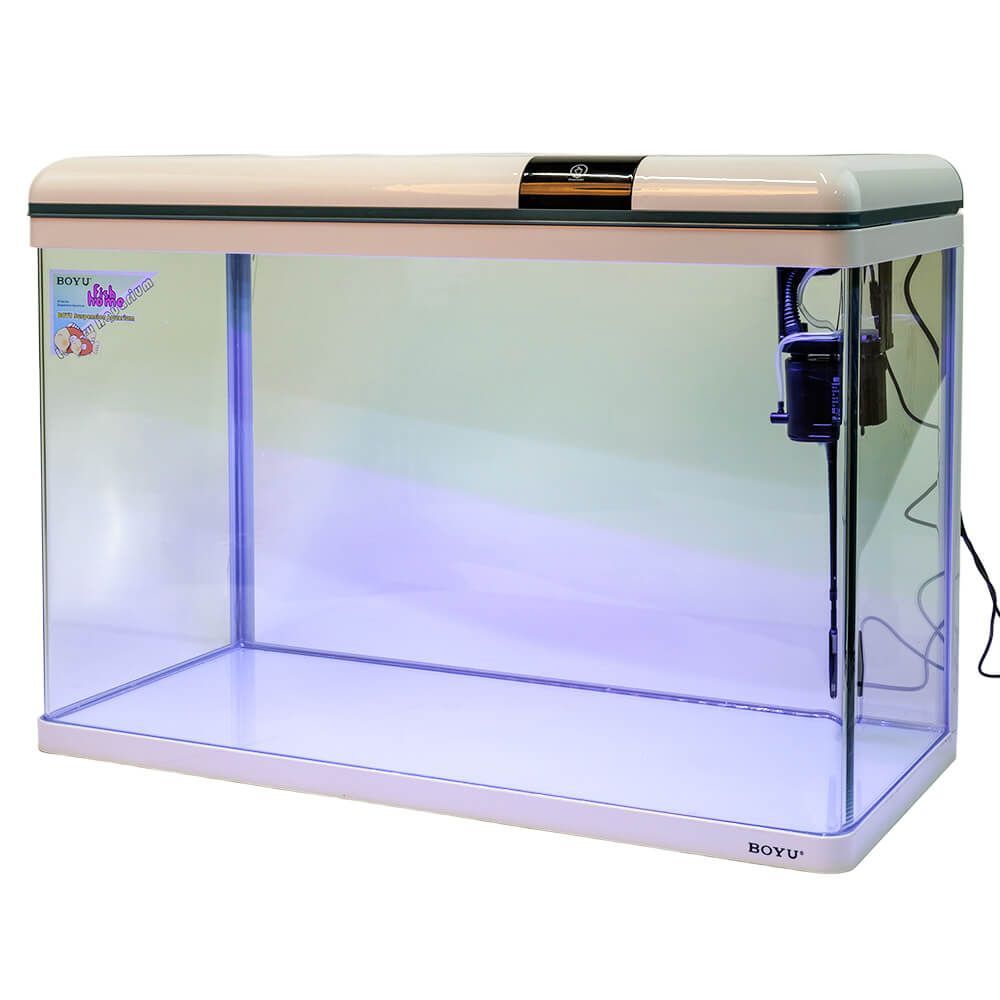 Acvariu Boyu alb cu margini curbate 128 litri XF-80 18 Acvariu Boyu alb cu un volum de 128 litri cu performante net superioare comparativ cu alte acvarii complet echipate. Model de acvariu led cu Smart Touch Control pentru o ușoară setare a sistemului de iluminare. Confecționat din sticlă clară. Colțurile frontale sunt curbate astfel că geamul din față și lateralele fac parte din aceeași foaie de sticlă. Avantajul este obținerea unei imagini mult mai clare și de efect a acvariului. Capacul și rama de la baza acvariului sunt confecționate din plastic ABS rezistent. Sistem de iluminare LED cu putere mărită de penetrare a luminii în masa apei pentru un iluminat corect, complet și cu un consum electric de numai 18W. Sistem de filtrare On-Top cu un debit de 960 litri pe oră și o putere electrică de 15W cu medii de filtrare propice pentru dezvoltarea bacteriilor benefice pentru filtrarea biologică și mecanică a apei. Sistem Smart Touch pentru controlul sistemului de iluminare cu mai multe moduri. Practic acest sistem permite controlul intensității luminii în acvariu. Dimensiuni exterioare ale acvariului: 80cm (Lungime) x 36,4cm (lățime) x 57cm (înălțime totală). Culoare: alb. Acvariul are capacitatea unui volum real de aproximativ 128 litri de apă. Material filtrant inclus: pad. Alimentarea se face la sistemul normal de energie electrică: 220 – 230 V / 50 Hz. Acvariu confecționat din sticlă cu capac din plastic. Compact și cu design inovativ.