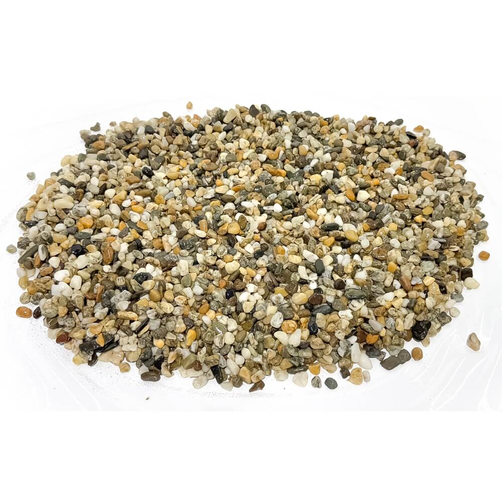 Pietris acvariu policrom grosier 6-10 mm 5kg 3 Beneficii: Un substrat excelent pentru acvarii: Acest pietris pentru acvariu este ideal pentru fixarea plantelor acvatice, stabilizandu-le radacinile si incurajand dezvoltarea acestora intr-un mediu natural. Favorizeaza filtrarea biologica: Suprafata pietrelor ofera spatiu pentru colonizarea bacteriilor benefice, contribuind la filtrarea biologica si la mentinerea unui ecosistem sanatos. Sigur pentru vietuitoare: Fara substante toxice sau poluanti, acest pietris pentru acvariu este potrivit pentru pesti, nevertebrate si plante. Decor atractiv: Cu aspectul sau policrom, transforma acvariul intr-un punct de atractie vizuala, integrandu-se perfect in orice tema decorativa. Versatilitate: Nu este doar un pietris special pentru acvariu, ci poate fi utilizat si in amenajari exterioare, ghivece, mozaicuri sau gradini.
