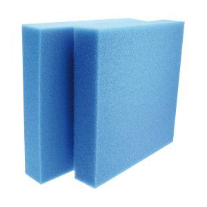 Placa burete filtre 50x50x3 cm acvariu / iaz – Set bureti de filtrare albastri pentru filtrare prin burete, burete filtru eficient pentru apa curata. Placa burete filtre 50x50x3 cm este solutia ideala pentru mentinerea unui mediu acvatic curat si sanatos, fie ca este vorba despre un acvariu sau un iaz. Acest set de bureti filtrare albastri este conceput pentru a oferi o filtrare prin burete eficienta, combinand filtrarea mecanica si biologica intr-un singur produs durabil si usor de utilizat. Caracteristici principale ale produsului: Dimensiuni generoase si adaptabile: Dimensiuni: 50×50 cm – perfecte pentru o varietate de aplicatii. Grosime: 3 cm – potrivita pentru majoritatea filtrelor externe sau gravitationale. Material de calitate superioara: Fabricat din poliuretan rezistent si sigur pentru ecosistemele acvatice, acest burete filtru este ideal pentru utilizare pe termen lung. Porozitate optimizata: Cu o densitate de 10 PPI, placa este excelenta pentru captarea impuritatilor mai mari, fiind perfect integrata in orice filtrare prin burete. Usor de personalizat: Se poate taia cu un cutter la dimensiunile dorite, facandu-l compatibil cu diverse tipuri de filtre, inclusiv filtre pentru acvarii, iazuri sau bazine cu pesti. Siguranta maxima pentru vietatile acvatice: Fara fenoli sau alte substante toxice, acest produs este complet sigur pentru pesti si alte organisme acvatice. Beneficii ale utilizarii placii burete filtre: Apa mai curata si mai limpede: Placa burete filtre actioneaza ca o bariera eficienta impotriva impuritatilor, retinand resturile mari si imbunatatind calitatea apei. Filtrare duala eficienta: Filtrare mecanica: Indeparteaza particulele de murdarie si alte impuritati vizibile. Filtrare biologica: Ofera un substrat excelent pentru dezvoltarea bacteriilor benefice, care contribuie la echilibrul chimic al apei. Durabilitate exceptionala: Fabricat pentru a rezista la spalari repetate, acest burete filtru poate fi reutilizat pe termen lung, reducand costurile de inlocuire. Adaptabilitate universala: Ideal pentru acvarii de apa dulce si sarata, precum si pentru iazuri, filtre gravitationale sau bazine de pesti. Usor de utilizat: Datorita materialului rezistent si usor de taiat, acest produs este extrem de versatil si usor de instalat in orice sistem de filtrare. Aplicatii ale setului bureti de filtrare albastri: Acvarii: Potrivit pentru acvarii de toate dimensiunile, contribuind la mentinerea unui mediu sanatos pentru pesti si plante. Compatibil cu filtre externe, interne si gravitationale. Iazuri decorative: Ideal pentru iazuri de gradina, contribuind la reducerea acumularii de alge si la claritatea apei. Utilizat ca prefiltru in sisteme complexe de filtrare. Bazine de pesti: Asigura o apa curata si sanatoasa pentru diverse specii de pesti. Retine impuritatile mari si protejeaza sistemele de filtrare mai delicate. Filtre gravitationale: Acest set bureti de filtrare albastri este perfect pentru a actiona ca strat intermediar in sistemele gravitationale, retinand impuritatile si asigurand o filtrare eficienta. Specificatii tehnice: Dimensiuni: 50×50 cm. Grosime: 3 cm. Porozitate: 10 PPI – grosier, ideal pentru retinerea impuritatilor mari. Material: Poliuretan fara fenoli, sigur pentru mediul acvatic. Culoare: Albastru. Fabricat in: Germania. Cum sa folosesti placa burete filtre: Pregatirea: Scoate placa din ambalaj si masoara dimensiunile necesare pentru filtrul tau. Taierea: Ajusteaza dimensiunea placii cu ajutorul unui cutter, astfel incat sa se potriveasca perfect in compartimentul filtrului. Montarea: Introdu buretele filtru in sistemul de filtrare, asigurandu-te ca este bine fixat pentru a preveni scaparea impuritatilor. Intretinerea: Spala periodic buretele pentru a indeparta impuritatile acumulate si a mentine eficienta filtrarii. De ce sa alegi placa de burete pentru filtre 50x50x3 cm acvariu / iaz? Calitate premium germana: Produs fabricat in Germania, la cele mai inalte standarde de calitate. Compatibilitate extinsa: Perfect pentru diverse tipuri de filtre, atat pentru acvarii, cat si pentru iazuri. Eficienta economica: Durata lunga de viata si posibilitatea de reutilizare reduc costurile asociate cu intretinerea. Usor de utilizat: Se poate taia si adapta cu usurinta pentru a se potrivi in orice sistem de filtrare. Rezultate garantate: Imbunatateste claritatea apei si contribuie la sanatatea ecosistemului acvatic. Concluzie: Placa burete filtre 50x50x3 cm acvariu / iaz este alegerea perfecta pentru cei care cauta o solutie eficienta si durabila pentru sistemele de filtrare. Acest set bureti de filtrare albastri ofera o filtrare prin burete excelenta, asigurand o apa curata si un mediu sanatos pentru pesti si plante. Comanda acum si transforma-ti sistemul de filtrare cu ajutorul unui burete filtru de inalta calitate!