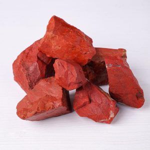 Roca acvariu rosie Red Jasper Stone, 250-350 gr, pietre acvariu naturale pentru un decor acvariu unic, vibrant, colorat si deosebit. Aceasta roca acvariu de o frumusete aparte, datorita nuantelor intense de rosu si a dungilor delicate in tonuri mai deschise sau mai inchise, reprezinta alegerea perfecta pentru aquascaping, decorarea terariilor sau crearea unui spatiu acvatic de vis.