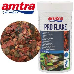 Hrana pesti acvariu Amtra Prima 250ml, fulgi pesti ce intensifica culoarea si sustine hranirea pestilor de acvariu cu nutrienti esentiali.