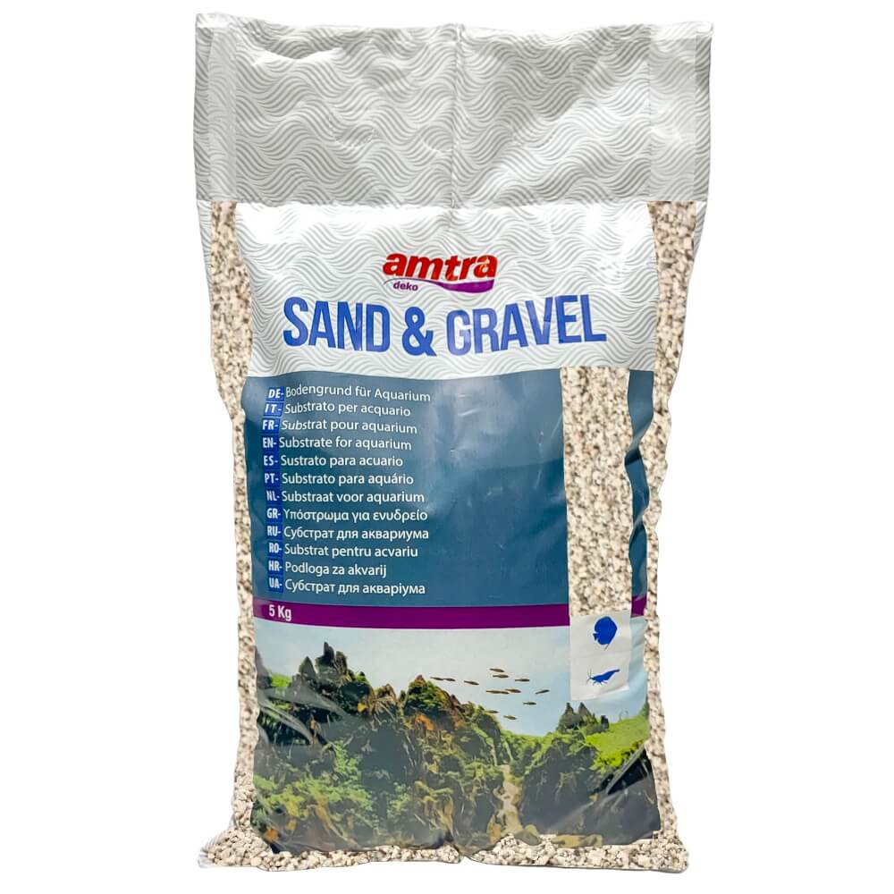 Nisip de cuart pentru acvariu 1-3 mm, punga 5 kg 2 Caracteristici principale: Calitate superioara: Acest nisip de cuart pentru acvariu este realizat din materiale naturale, asigurand un substrat sigur si neutru pentru flora si fauna acvatica. Granulatie ideala: Cu o dimensiune a particulelor intre 1 si 3 mm, nisipul permite o buna stabilizare a plantelor si o circulatie optima a apei in substrat. Aspect estetic: Nisipul alb acvariu are un colorit natural care lumineaza acvariul, punand in evidenta culorile pestilor si ale plantelor. Siguranta garantata: Fiind un nisip cuartos pur, nu elibereaza substante nocive in apa si este complet neutru din punct de vedere al pH-ului. Utilizare versatila: Poate fi folosit atat ca substrat decorativ, cat si ca baza pentru ecosisteme plantate. Beneficii esentiale: Substrat optim pentru acvarii plantate: Structura si granulatia acestui nisip cuartos ofera stabilitate plantelor, permitandu-le sa-si fixeze radacinile si sa se dezvolte armonios. Mediu sanatos pentru pesti: Neutru chimic si fara poluanti, acest nisip alb acvariu contribuie la mentinerea unui habitat sigur si sanatos pentru vietuitoarele acvariului. Design imbunatatit: Fiind un element decorativ excelent, nisipul creeaza un contrast placut intre substrat, plante si vietuitoare, oferind un aspect profesional acvariului tau. Usor de curatat si de intretinut: Granulatia medie faciliteaza aspirarea murdariei si mentinerea unui mediu curat in acvariu.