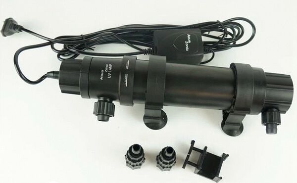 Lampa cu ultraviolete Aqua Zonic 18W 5 Lampa cu ultraviolete Aqua Zonic 18W, lampa ultraviolete dezinfectie si sterilizare acvariu si iaz, asigura filtre UV eficiente pentru apa curata. Lampa cu ultraviolete Aqua Zonic 18W este esentiala pentru pasionatii de acvaristica si proprietarii de iazuri care doresc sa mentina o apa curata si sanatoasa. Aceasta lampa ultraviolete dezinfectie si sterilizare acvariu si iaz ofera performante superioare prin utilizarea tehnologiei UV, asigurand un mediu acvatic clar si lipsit de bacterii si alge daunatoare. Beneficiile utilizarii lampii cu ultraviolete Aqua Zonic 18W Lampa cu UV-C Aqua Zonic 18W este special conceputa pentru a asigura o apa limpede in acvarii de pana la 1500 de litri si iazuri de pana la 20000 de litri. Folosind aceasta lampa UV, vei reduce semnificativ turbiditatea apei, cauzata de algele verzi si bacterii, oferind un mediu sigur si sanatos pentru vietuitoarele acvatice. Caracteristici ale lampii cu ultraviolete Aqua Zonic 18W Putere si eficienta: Cu o putere de 18W, aceasta lampa UV este ideala pentru diverse dimensiuni de acvarii si iazuri. Spectru UV de 250 nm: Lungimea de unda de 250 nm este eficienta in distrugerea algelor verzi si bacteriilor, asigurand o apa limpede. Fara efecte secundare: Utilizarea acestei lampi UV nu prezinta riscuri pentru mediul acvatic, fiind complet sigura pentru pesti si plante. Reducerea riscului de infectii: Lampa scade semnificativ numarul total de germeni, reducand astfel riscul de infectii in acvarii si iazuri. Sistem de siguranta: Lampa este dotata cu un sistem de oprire automata pentru a preveni functionarea accidentala cand este deschisa. Usor de instalat: Cu un cablu de alimentare de 5 metri, instalarea este simpla si flexibila. Design robust: Fabricata din materiale de inalta calitate, lampa este durabila si rezistenta la utilizarea indelungata. De ce sa alegi lampa cu ultraviolete Aqua Zonic 18W? Alegerea unei lampi UV pentru iazuri si acvarii este esentiala pentru a mentine un mediu acvatic sanatos. Lampa cu ultraviolete Aqua Zonic 18W este o solutie eficienta si accesibila pentru filtrarea UV in iazuri si acvarii. Cu aceasta lampa, apa ramane limpede, iar pestii si plantele sunt protejati de bacterii si alge daunatoare. Aceasta lampa UV este perfecta pentru cei care doresc o apa limpede si curata fara a compromite sanatatea pestilor si a plantelor. Prin utilizarea filtrului UV, rata imbolnavirii pestilor va scadea drastic, asigurand un mediu sanatos si atractiv vizual. Cum functioneaza lampa cu ultraviolete Aqua Zonic 18W? Lampa cu ultraviolete Aqua Zonic 18W emite radiatii UVC, care sunt cunoscute pentru capacitatea lor de a steriliza apa prin distrugerea microorganismelor daunatoare. Aceasta lampa UV sterilizare acvariu si iaz este extrem de eficienta in reducerea numarului de germeni si bacterii, prevenind astfel turbiditatea apei si mentinand claritatea acesteia. Alege lampa cu ultraviolete Aqua Zonic 18W pentru a te bucura de o apa limpede si sanatoasa in acvariul sau iazul tau. Aceasta lampa ultraviolete dezinfectie si sterilizare este solutia ideala pentru mentinerea unui mediu acvatic curat si sigur.
