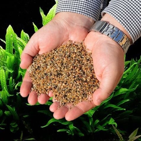 Nisip natural pentru acvariu 3-5 mm granulatie 1 Nisip natural pentru acvariu 3-5 mm, perfect pentru decor si plante. Descopera oferte de substrat pentru acvariu la cea mai buna calitate!