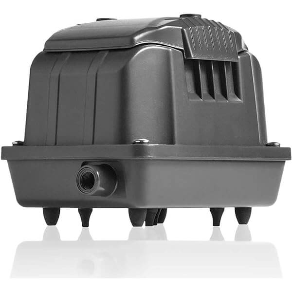 Aerator apa Boyu 40 litri/minut SES-40 3 Aerator apa Boyu 40 litri/minut SES-40, compresor aerare eficient pentru oxigen in masa apei, ideal pentru acvarii si iazuri. Aeratorul apa Boyu 40 litri/minut SES-40 este solutia ideala pentru acvarii si iazuri, asigurand un nivel optim de oxigen in masa apei. Acest compresor aerare este vital pentru sanatatea vietuitoarelor acvatice, fiind proiectat pentru a functiona continuu fara a necesita intretinere speciala. Caracteristici principale: Debitul de aer: 40 litri/minut, perfect pentru oxigenarea apei in acvarii si iazuri. Presiune: 0,03 MPa, asigurand o oxigenare eficienta. Consum electric: 30 W, oferind performanta cu un consum redus de energie. Dimensiuni: 275 x 167 x 176 mm, compact si usor de integrat in orice spatiu. Materiale de inalta calitate: Carcasa interioara din aluminiu pentru durabilitate si performanta. Silentios: Dotat cu un sistem de absorbtie a zgomotului pentru o functionare lina si fara deranj. Specificații suplimentare: Model: SES-40 Certificari: CE, IPX-4, TÜV SÜD, GS Voltaj: 220 – 240 V Avantajele utilizarii aeratorului Boyu SES-40: Oxigenare constanta: Debit mare de 40 litri pe minut, ideal pentru a mentine un nivel adecvat de oxigen in apa. Durabilitate: Fabricat din materiale de inalta calitate, rezistent si fiabil pentru utilizare pe termen lung. Functionare silentioasa: Sistemul de absorbtie a zgomotului asigura o operare fara zgomot deranjant. Intretinere minima: Proiectat pentru a functiona non-stop fara a necesita ungere sau intretinere speciala. Recomandari de utilizare: Aeratorul apa Boyu SES-40 este ideal pentru: Acvarii: Asigura oxigenul necesar pestilor si altor vietuitoare acvatice. Iazuri: Mentine un nivel optim de oxigen in apa, esential pentru sanatatea pestilor si a plantelor. Fose septice: Poate fi folosit si pentru aerarea foselor septice, imbunatatind eficienta acestora. Alege Aerator apa Boyu 40 litri/minut SES-40 pentru a te bucura de un mediu acvatic sanatos si echilibrat, cu un produs fiabil si eficient, care asigura o oxigenare perfecta a apei.