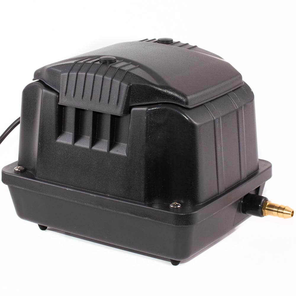 Aerator apa Boyu 40 litri/minut SES-40 6 Aerator apa Boyu 40 litri/minut SES-40, compresor aerare eficient pentru oxigen in masa apei, ideal pentru acvarii si iazuri. Aeratorul apa Boyu 40 litri/minut SES-40 este solutia ideala pentru acvarii si iazuri, asigurand un nivel optim de oxigen in masa apei. Acest compresor aerare este vital pentru sanatatea vietuitoarelor acvatice, fiind proiectat pentru a functiona continuu fara a necesita intretinere speciala. Caracteristici principale: Debitul de aer: 40 litri/minut, perfect pentru oxigenarea apei in acvarii si iazuri. Presiune: 0,03 MPa, asigurand o oxigenare eficienta. Consum electric: 30 W, oferind performanta cu un consum redus de energie. Dimensiuni: 275 x 167 x 176 mm, compact si usor de integrat in orice spatiu. Materiale de inalta calitate: Carcasa interioara din aluminiu pentru durabilitate si performanta. Silentios: Dotat cu un sistem de absorbtie a zgomotului pentru o functionare lina si fara deranj. Specificații suplimentare: Model: SES-40 Certificari: CE, IPX-4, TÜV SÜD, GS Voltaj: 220 – 240 V Avantajele utilizarii aeratorului Boyu SES-40: Oxigenare constanta: Debit mare de 40 litri pe minut, ideal pentru a mentine un nivel adecvat de oxigen in apa. Durabilitate: Fabricat din materiale de inalta calitate, rezistent si fiabil pentru utilizare pe termen lung. Functionare silentioasa: Sistemul de absorbtie a zgomotului asigura o operare fara zgomot deranjant. Intretinere minima: Proiectat pentru a functiona non-stop fara a necesita ungere sau intretinere speciala. Recomandari de utilizare: Aeratorul apa Boyu SES-40 este ideal pentru: Acvarii: Asigura oxigenul necesar pestilor si altor vietuitoare acvatice. Iazuri: Mentine un nivel optim de oxigen in apa, esential pentru sanatatea pestilor si a plantelor. Fose septice: Poate fi folosit si pentru aerarea foselor septice, imbunatatind eficienta acestora. Alege Aerator apa Boyu 40 litri/minut SES-40 pentru a te bucura de un mediu acvatic sanatos si echilibrat, cu un produs fiabil si eficient, care asigura o oxigenare perfecta a apei.