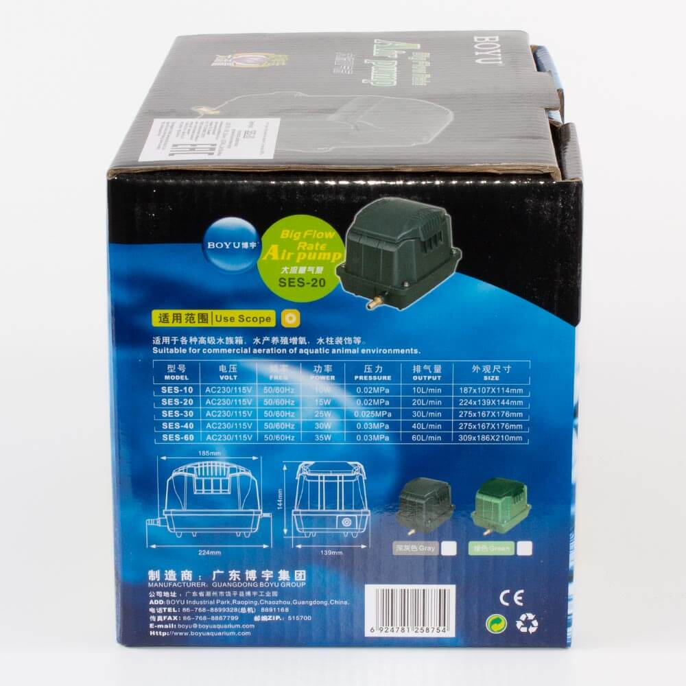 Aerator apa iaz, acvariu Boyu 20 litri/minut 6 Aerator apa iaz Boyu 20 l/min, ideal ca aerator acvariu si pompa aerare apa, asigura oxigenarea eficienta si functionare silentioasa. Aeratorul apa iaz Boyu 20 l/min este solutia ideala pentru oxigenarea eficienta a apelor din iazuri si acvarii. Acest aerator de acvariu de inalta calitate asigura o aerare optima si o functionare extrem de silentioasa datorita designului sau avansat, care include picioare anti-vibratii si un sistem de absorbtie a zgomotului. Specificatii si avantaje: Debit de aer: 20 litri/minut pentru o oxigenare uniforma Presiune: 0,02 MPa, suficienta pentru nevoile de aerare Consum electric: 15 W, eficient din punct de vedere energetic Dimensiuni: 224 x 139 x 144 mm, compact si usor de integrat in orice sistem Voltaj: 220-240 V Utilizari: Aerator apa iaz: Ideal pentru a asigura oxigenarea adecvata a iazurilor, facilitand un mediu sanatos pentru pesti si plante acvatice. Aerator acvariu: Perfect pentru acvarii de dimensiuni variate, ajutand la mentinerea unui nivel optim de oxigen. Pompa aerare apa: Poate fi folosita si in aplicatii de aerare pentru fose septice, asigurand descompunerea eficienta a deseurilor. Avantaje: Nivel scazut de zgomot pentru o functionare discreta. Presiune si debit de aer adecvat pentru toate aplicatiile mentionate. Design robust si fiabil, construit din materiale durabile. Consum redus de energie, eficient si economic. Acest aerator apa iaz este echipat cu o carcasa din aluminiu pentru o durabilitate crescuta si respecta standardele de calitate CE, IPX-4, TÜV SÜD, GS. Este perfect pentru proprietarii de iazuri si acvarii care cauta o pompa de aerare apa eficienta si de incredere. Alegerea acestui compresor de aer pentru acvariu inseamna investitia intr-un produs care combina performanta superioara cu o functionare aproape silentioasa, asigurand o circulatie uniforma a apei si o durabilitate pe termen lung.