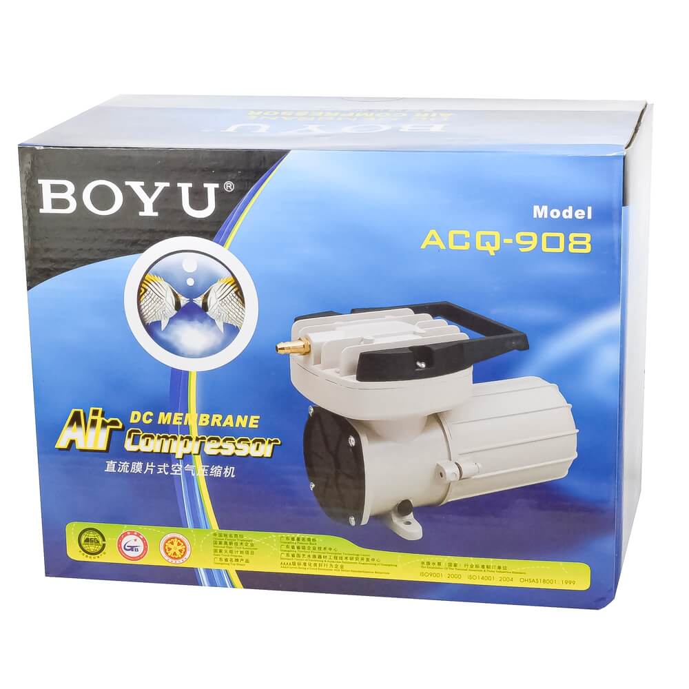Sistem aerare 12 volti Boyu 150 litri/minut 4 Sistem aerare 12 volti Boyu 150 litri/minut pompa aer 12V, compresor aer 12V pentru transport peste. Super calitate cu debit generos. Sistemul de aerare 12 volti Boyu 150 litri/minut este alegerea ideala pentru cei care cauta o pompa aer 12V de inalta performanta. Acest compresor aer 12V este perfect pentru diverse aplicatii, inclusiv transportul pestilor vii, asigurand oxigenarea necesara in timpul calatoriilor. Cu un debit impresionant de 150 litri pe minut, acest compresor aer 12V pentru transport peste se situeaza in topul celor mai apreciate sisteme de aerare piscicole. Caracteristici principale: Debitul generos: Cu 150 litri pe minut, acest compresor aer 12V asigura o aerare eficienta pentru acvarii, iazuri, helestee si crescatorii de pesti. Alimentare versatila: Functioneaza la 12 volti, ideal pentru conectarea la baterii auto in timpul transportului de pesti vii sau la alimentatoare de 12V pentru uz casnic. Carcasa durabila: Fabricata din aluminiu turnat, carcasa este extrem de fiabila si asigura dispersia eficienta a caldurii, mentinand temperatura aerului constanta. Eficienta energetica: Consum redus de curent electric, fara a necesita intretinere suplimentara, datorita lipsei uleiului in mecanism. Presiune ridicata: Performante excelente pentru adancimi de pana la 3 metri, facand din acest compresor alegerea ideala pentru aplicatii diverse. Specificatii tehnice: Brand: BOYU Model: ACQ-908 Voltaj: 12 V Numarul iesirilor de aer: 1 iesire Presiune: 0,12 MPa Putere: 105 W Debit aerare/ora: 150 litri pe minut Dimensiuni: 253 x 124 x 148 mm Avantaje suplimentare: Rezistenta la uzura: Frecare redusa in camera pistonului, prelungind durata de viata a compresorului. Fara intretinere: Nu necesita ulei si poate fi utilizat in ape adanci sau in camioane-cisterna pentru transportul pestilor vii. Versatilitate: Poate fi conectat la acumulatori sau sisteme de panouri solare, ideal pentru activitati in aer liber. Pachetul include compresorul, un teu distribuitor de aer cu iesiri pentru furtun de 4/6mm si furtunul de conexiune. Sistemul aerare 12 volti Boyu 150 litri/minut este solutia perfecta pentru orice necesitate de oxigenare, fie ca este vorba de un acvariu, iaz sau transport de pesti vii.