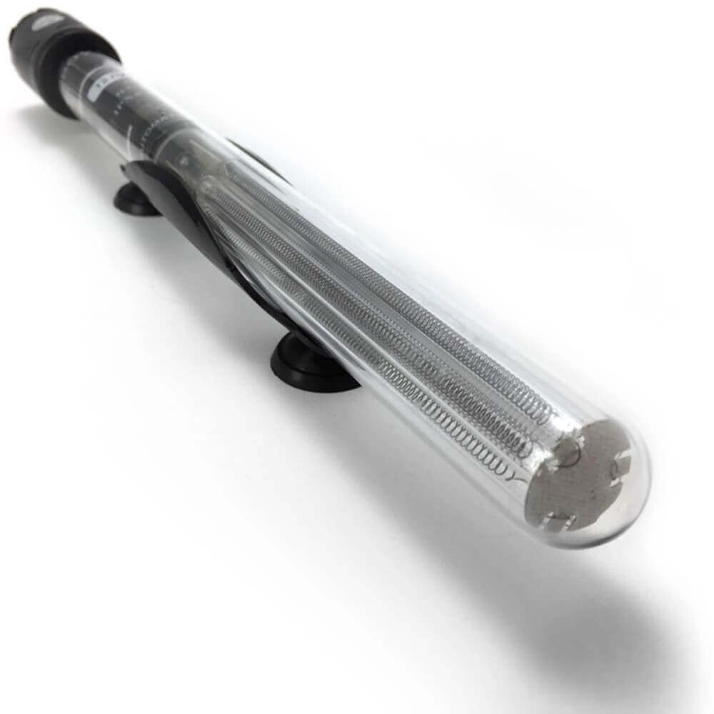 Incalzitor pentru acvariu cu termostat Boyu 150 W 3 Incalzitor pentru acvariu cu termostat Boyu 150 W, incalzitor de acvariu cu termostat, eficient. Gama de incalzitoare apa acvariu, durabile si precise. Incalzitorul pentru acvariu cu termostat Boyu 150 W este un dispozitiv esential pentru asigurarea unui mediu stabil si sanatos in acvariile tale. Acest incalzitor de acvariu cu termostat este proiectat pentru a mentine temperatura constanta, oferind astfel un habitat optim pentru pestii si plantele acvatice. Caracteristici principale: Termostat sensibil si precis: Incalzitorul Boyu 150 W este echipat cu un termostat de inalta calitate, care permite reglarea usoara si precisa a temperaturii in intervalul dorit. Acest incalzitor de acvariu cu termostat asigura o temperatura stabila in acvariul tau, prevenind fluctuatiile care ar putea afecta sanatatea vietuitoarelor acvatice. Complet submersibil: Incalzitorul Boyu 150 W este conceput pentru a fi complet submersibil, ceea ce il face sigur si eficient in utilizare. Indicatorul LED de functionare on/off iti permite sa monitorizezi cu usurinta starea dispozitivului. Ideal pentru acvarii de dimensiuni medii: Acest incalzitor este recomandat pentru acvarii cu un volum cuprins intre 130 si 190 de litri, conform specificatiilor producatorului. Este unul dintre acele incalzitoare apa acvariu care ofera un raport optim intre puterea de incalzire si consumul de energie. Usor de montat: Incalzitorul vine cu un sistem de prindere cu ventuze, facilitand fixarea acestuia pe peretii acvariului. Cu o inaltime de 29,5 cm si un diametru de 2 cm, acest dispozitiv se integreaza discret in decorul acvariului tau. Beneficii suplimentare: Incalzitorul pentru acvariu cu termostat Boyu 150 W ofera fiabilitate si durabilitate, fiind parte din gama de incalzitoare apa acvariu recunoscuta pentru performanta sa. Este usor de utilizat si de intretinut, asigurand o climatizare perfecta pentru vietuitoarele din acvariu. Alege Incalzitorul Boyu 150 W pentru a mentine o temperatura optima si constanta in acvariul tau, garantand astfel un mediu sigur si sanatos pentru pestii tai.