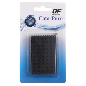Cartus Cata-Pure Hydra Nano Plus, original, pentru filtre New Hydra Nano Plus, ideal pentru acvarii de apa dulce si marine. Cartus Cata-Pure Hydra Nano Plus este alegerea perfecta pentru acvaristii care doresc o filtrare eficienta si durabila a apei, asigurand un mediu sanatos si clar pentru pestii si plantele din acvariu. Proiectat special pentru filtrele New Hydra Nano Plus, acest cartus original este ideal atat pentru acvariile de apa dulce, cat si pentru cele marine. Specificatii produs: Compatibilitate: Filtrele New Hydra Nano Plus Durata de viata: 9-12 luni, in functie de incarcarea biologica si numarul de pesti Ambalaj: Cutie cu 1 cartus Cata-Pure Utilizare: Potrivit pentru medii marine si de apa dulce Performanta: Filtrare avansata, mentine calitatea apei in parametri optimi De ce sa alegi Cartus Cata-Pure Hydra Nano Plus? Performanta de top: Acest cartus ofera o filtrare superioara, eliminand substantele nocive din apa acvariului. Contribuie la mentinerea unui mediu echilibrat, esential pentru sanatatea pestilor si plantelor. Durata de viata indelungata: Cartusul Cata-Pure Hydra Nano Plus are o durabilitate de pana la 12 luni, oferind o solutie economica si eficienta pe termen lung. Compatibilitate perfecta: Cartusul este destinat exclusiv pentru filtrele New Hydra Nano Plus, garantand performanta maxima si functionare optima a sistemului de filtrare. Versatilitate: Potrivit atat pentru acvarii de apa dulce, cat si pentru cele marine, acest cartus ofera rezultate excelente indiferent de tipul mediului acvatic. Original si de calitate: Cartusul este un produs original, asigurand standarde inalte de calitate si siguranta pentru vietuitoarele din acvariu. Aplicatii si utilizare Cartus Cata-Pure Hydra Nano Plus este ideal pentru orice tip de acvariu echipat cu filtre New Hydra Nano Plus. Datorita tehnologiei avansate, acest cartus: Elimina eficient impuritatile si toxinele, cum ar fi amoniacul si nitratii, care pot afecta echilibrul biologic din acvariu. Mentine apa limpede si curata, prevenind aparitia algelor si oferind un mediu prielnic pentru vietuitoare. Functioneaza optim atat in acvariile de apa dulce, cat si in cele marine, fara compromisuri privind eficienta.