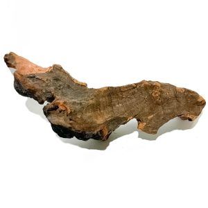 Driftwood Mystic Wood pentru acvarii MW39 – lemn pentru acvarii de calitate, ideal pentru un decor natural si un habitat perfect in acvariu! Adu un accent de natură autentica în acvariul tău cu Driftwood Mystic Wood pentru acvarii. Acest lemn pentru acvariu este ideal pentru acvarii mici și medii, oferind un element decorativ unic și plin de caracter.