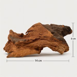 Integreaza in acvariul tau Lemn Driftwood pentru acvarii, o piesa distinctiva ce adauga un plus de verticalitate si dramatism peisajului acvatic.