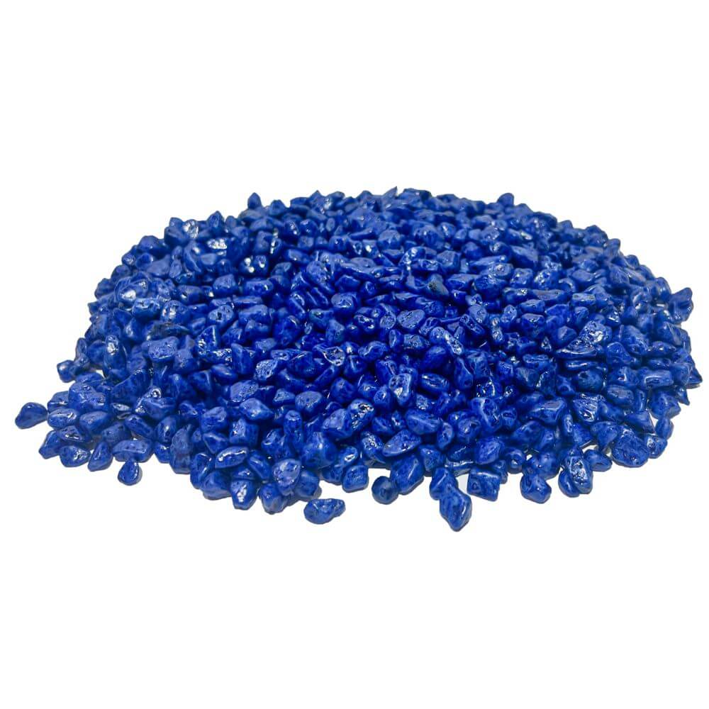 Pietris decorativ acvariu albastru 1 Kg. 5 Beneficii: Aspect estetic deosebit: Culoarea albastra intensa adauga un plus de eleganta si originalitate decorului acvatic sau oricarui spatiu in care este utilizat. Versatilitate: Poate fi folosit atat ca pietris pentru acvariu, cat si in aplicatii decorative pentru casa, gradina, iazuri sau alte aranjamente ornamentale. Siguranta sporita: Marginile rotunjite elimina riscul de ranire a pestilor, iar substratul inert ofera un mediu sigur pentru radacinile plantelor acvatice. Usor de utilizat: Ambalat in pungi practice de 1 kg, acest pietris decorativ este usor de transportat si depozitat. Specificatii tehnice: Culoare: Albastru intens Dimensiune granulatie: 6 – 12 mm Greutate: 1 kg Ambalaj: Punga de plastic pentru pastrarea in conditii optime Utilizare: Decor acvariu, ornamente pentru casa, gradina, iazuri, ghivece si alte proiecte creative