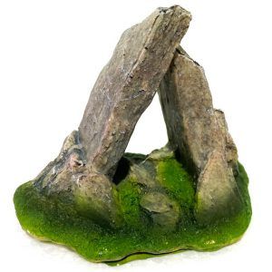 Ornament acvariu cu stanci, un decor acvariu in tonuri naturale. Pietre decor acvariu sigure, ideale pentru a crea un peisaj cu stanci acvariu, oferind un aspect realist si ascunzatori pentru pestii curiosi.