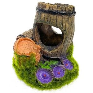 Ornament cu 3 butoaie pentru acvariu, un decor rustic. Descopera decoruri pentru acvariu cu muschi artificial, ideale ca decoratiuni acvarii pentru un aspect natural si atractiv, sigur pentru pesti si plante.