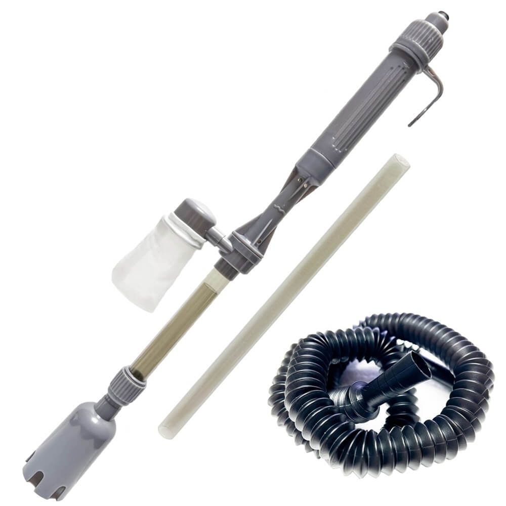 Sifonator electric acvariu pe baterii model L68 21 Sifonator electric acvariu pe baterii model L68. Acest aspirator acvariu este o pompa curatare acvariu actionata de un motor electric pe baterii cu rol de curatare a substratului si schimb de apa. Sifonator electric acvariu simplu si eficient in colectarea mizeriei din substrat. Aspirator substrat acvariu multifuncțional – Acest Sifonator electric acvariu pe baterii pentru acvariu este instrumentul ideal de curățare și întreținere a acvariului fiind un produs multifuncțional ce ajută la colectarea mizeriei dein acvariu, curățarea substratului și schimbul de apă fără efort. Aspirator acvariu diferit de sifonatorul tradițional care necesită apăsare manuală pentru a funcționa, sifonatorul electric pentru acvariu pe baterii este mai rapid, mai eficient și mai convenabil. Pornește la o simplă apăsare de buton și reușește să colecteze mizeria din acvariu pe care majoritatea sistemelor de filtrare nu o pot asimila. Aspirator acvariu cu lungime reglabilă a tubului – Trei tuburi de diferite lungimi pot fi combinate în mod liber iar lungimea maximă a combinației tubului de absorbție este de 60 cm. Potrivit pentru acvarii mici, medii și mari. Poate fi folosit cu tubulatura standard la acvarii cu înălțimea coloanei de apă cuprinsă în intervalul 33 – 60 cm. Utilizarea la acvarii cu înălțimea coloanei de apă mai mică de 33 cm este posibilă cu scurtarea prin tăiere a țevii transparente de sorb. Astfel aspiratorul poate fi folosit la acvarii cu înălțimea coloanei de apă de până la 22 cm. NOTĂ Pentru a vă asigura că folosiți corect produsul nu utilizați continuu mai mult de 30 de minute și nu scufundați compartimentul bateriei în apă. Pentru a asigura o aspirație puternică trebuie să utilizați produsul la nivelul apei indicat pe corpul sifonatorului în linia de limită minimă și maximă a apei înainte de a apăsa butonul de alimentare. Culoare: gri cu tubulatură transparentă. Necesită 2 baterii de tip C de 1,5 V (nu sunt incluse). Aspirator acvariu cu săculeț pentru colectarea mizeriei și furtun de schimbare a apei incluse. Dotat cu o pompă de apă cu un debit aproximativ de 520 litri/oră