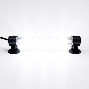 Lampa acvariu cu leduri 17 cm ofera lumina alba perfecta pentru decor si cresterea plantelor. Lampa acvariu led din gama produse de iluminat acvarii cu leduri acvariu eficiente si economice.