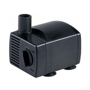 Pompa submersibila mini 220V Boyu 230l/h SP-700 este o pompa submersibila consum mic si cu design multifunctional. Pompa apa cu reglare al debitului si consum de numai 5W. Mini pompa de apa submersibila potrivita pentru mini fantani arteziene de apartament, recircularea apei in acvariu, amenajarea unor mici cursuri de apa mici, mini cascade. Pompa submersibila mini 220V Boyu 230l/h SP-700 este alegerea ideala pentru orice pasionat de acvaristica sau amenajari interioare. Cu un consum energetic de doar 5W, aceasta pompa submersibila ofera eficienta maxima la un consum minim. Este perfecta pentru recircularea apei in acvarii, crearea de mini fantani arteziene, mici cursuri de apa sau cascade decorative. Datorita dimensiunilor compacte (65 x 48 x 62 mm) si a cablului electric de 2 metri, instalarea este rapida si simpla. Pompa are o capacitate maxima de ridicare a coloanei de apa de 0,6 metri si un debit maxim de 230 litri pe ora la iesirea apei din pompa fara a fi conectata la un circuit. Diametrul stutului de evacuare a apei este de 13 mm, asigurand un flux constant si uniform. Caracteristici: Consum energetic: 5W Debit maxim: 230 l/h Inaltime maxima a coloanei de apa: 0,6 m Dimensiuni compacte: 65 x 48 x 62 mm Lungime cablu electric: 2 metri Diametru stut evacuare apa: 13 mm Aceasta pompa submersibila mini este fabricata din materiale durabile si rezistente, oferind o performanta fiabila in timp. Ideala pentru diverse aplicatii acvatice, Boyu 230l/h SP-700 este o investitie excelenta pentru mentinerea unui mediu acvatic sanatos si atractiv.