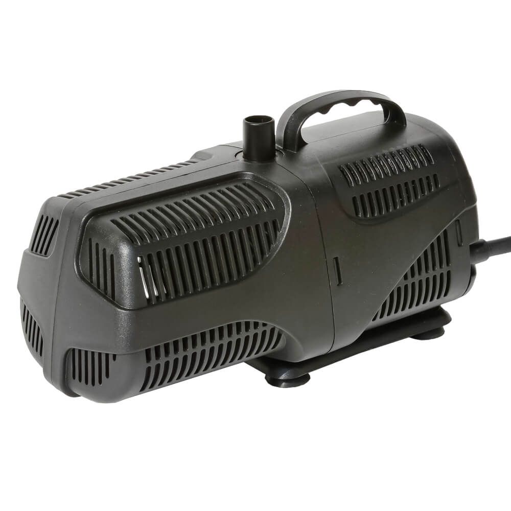 Pompa recirculare apa arteziene 750 l/h 2 Pompa recirculare apa arteziene cu debit 750 l/h. Model de pompe submersibile ce pot functiona non stop ca pompa arteziana sau pompa recirculare apa curata. Pompă de apă submersibilă versatilă, ideală pentru o gamă largă de aplicații acvatice inclusiv acvarii, iazuri și fântâni arteziene. Această pompa recirculare apa de înaltă calitate cu ax ceramic este proiectată pentru a funcționa eficient atât în apă dulce cât și în apă sărată oferind o flexibilitate remarcabilă pentru toate nevoile dumneavoastră de pompare a apei. Datorită construcției robuste și a materialelor de calitate superioară acest model de pompe submersibile asigură o funcționare de lungă durată și în siguranță chiar și în condițiile dificile ale mediului acvatic. Pompa trebuie să fie complet imersată în apă pentru a opera corect fiind concepută să reziste la condiții subacvatice prelungite fără a compromite performanța sau siguranța. Fabricația avansată și designul inteligent al acestui tip de pompa recirculare apa curata garantează nu doar o funcționare silențioasă, dar și un consum eficient de energie, reducând costurile operaționale pe termen lung. Indiferent dacă căutați să creați un mediu acvatic spectaculos în acvariu, să mențineți apa din iazul dumneavoastră curată și oxigenată sau să adăugați un element de atracție vizuală fântânii arteziene, această pompă de apă submersibilă este soluția ideală. Performanța sa de încredere și adaptabilitatea la diverse medii acvatice o fac un instrument indispensabil pentru orice proiect acvatic. Investiția în această pompă de apă submersibilă reprezintă alegerea perfectă pentru oricine dorește să combine calitatea superioară cu eficiența și durabilitatea. Rotor cu magnet permanent ce asigură eficiența maximă motorului electric sincron. Nu necesită întreținere deosebită. Pompa și componentele sunt ușor de curățat atunci când este nevoie.
