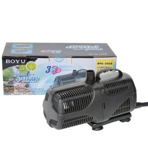 Pompa recirculare fantana arteziana 350 l/h cablu de alimentare generos lung de 5 metri. Pompa apa pesti pentru recircularea apei iazuri de max. 500 litri. Pompa recirculare fantana arteziana 350 l/h este solutia ideala pentru mentinerea fluxului constant de apa in fantanile arteziene, acvarii sau mici iazuri. Aceasta pompa submersibila este proiectata pentru a asigura recircularea eficienta a apei in iazuri de pana la 500 litri. Fabricata din materiale de inalta calitate, pompa apa pesti este echipata cu un ax ceramic durabil, potrivit atat pentru apa dulce, cat si pentru apa sarata. Caracteristici: Model: SPA-350/A Voltaj: AC 230V Frecventa: 50 Hz Consum de energie: 6 W Debit maxim: 350 l/h Inaltimea coloanei de apa: 0,8 metri Diametrul stiutului de evacuare: 13 mm Dimensiuni: 140 x 72 x 86 mm Lungimea cablului electric: 5 metri Aceasta pompa apa asigura recircularea apei in conditii de siguranta, fiind usor de intretinut si curatat. Ideala pentru utilizarea in fantani arteziene si alte instalatii acvatice, pompa ofera eficienta maxima datorita rotorului cu magnet permanent. Avantaje: Pompa apa potrivita pentru acvarii, iazuri mici si fantani arteziene. Pompa recirculare fantana arteziana cu functionare silentioasa si eficienta energetic. Usor de instalat si intretinut. Materiale de calitate superioara pentru durabilitate in timp. Alegand aceasta pompa recirculare fantana arteziana 350 l/h beneficiati de un produs fiabil si eficient, ideal pentru recircularea apei in diverse aplicatii acvatice.